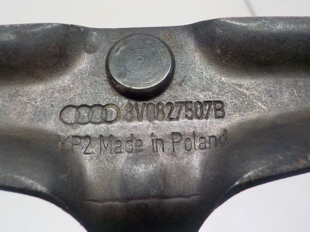 Ответная часть замка багажника