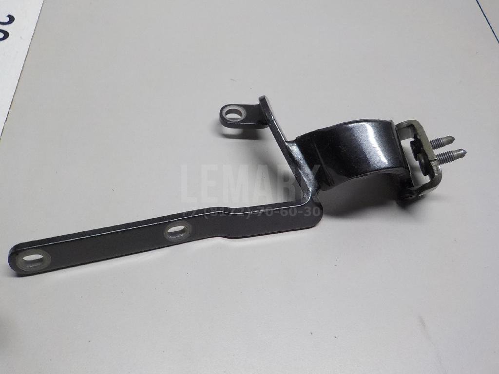 Петля двери багажника