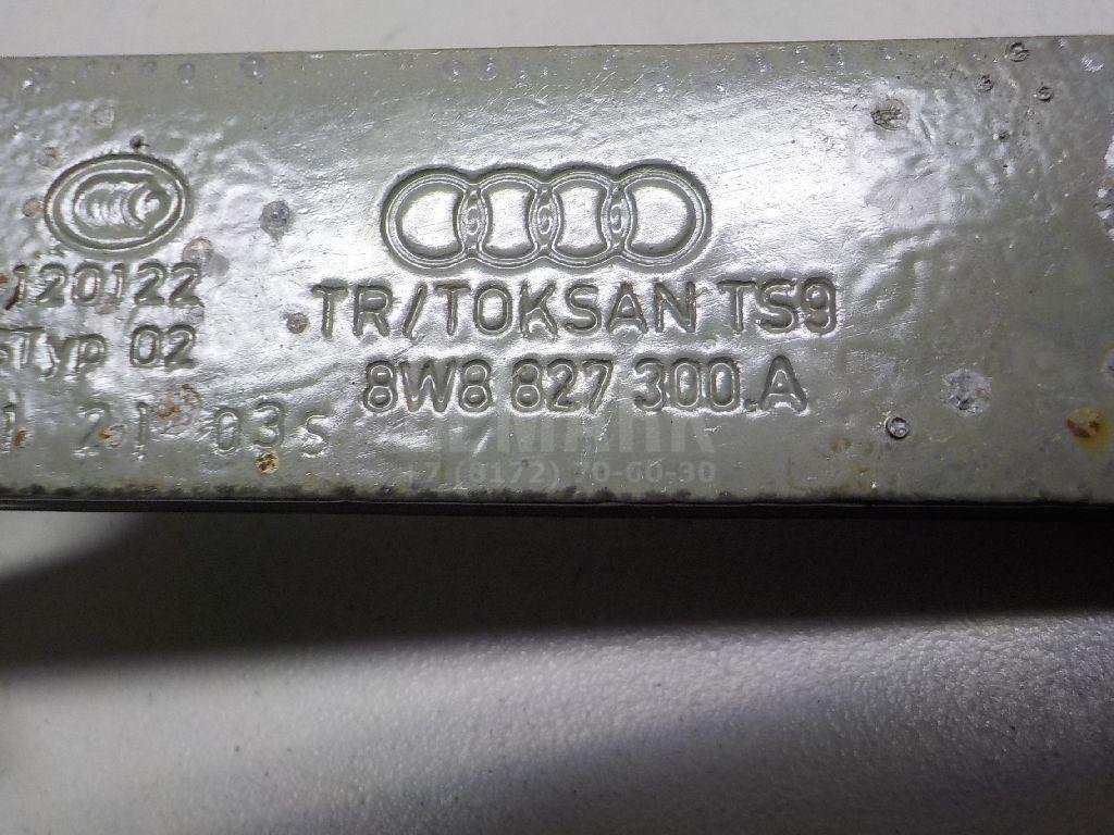 Петля двери багажника