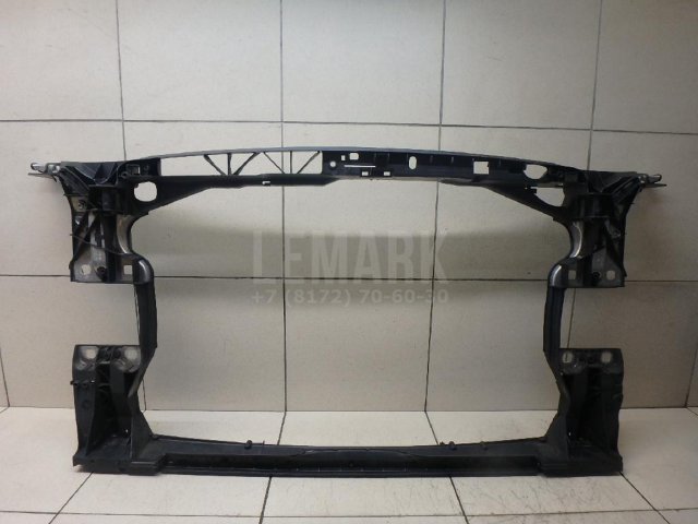 Панель передняя