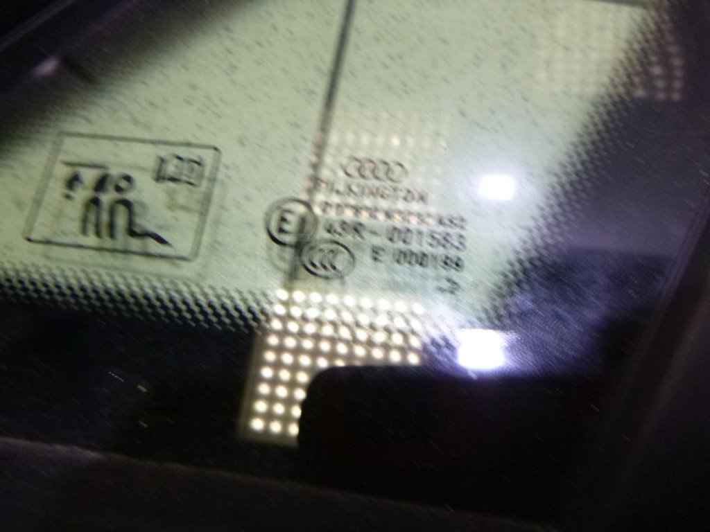 Стекло кузовное глухое правое