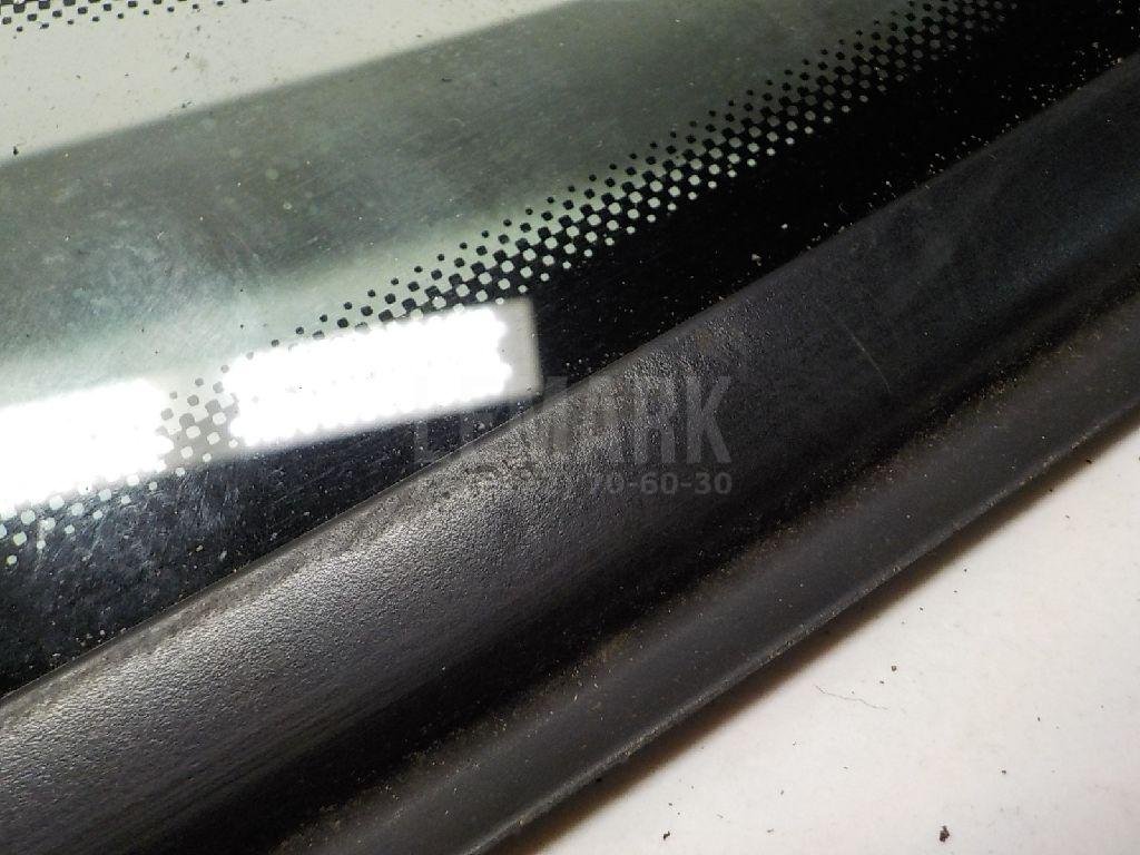 Стекло кузовное глухое левое