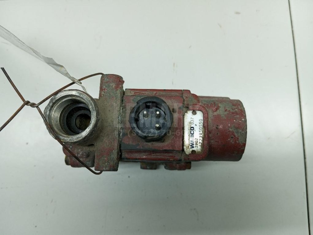 Кран ABS для  Audi A4 [B9] 2015