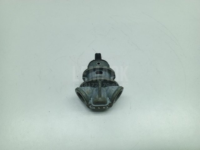 Клапан пневматический