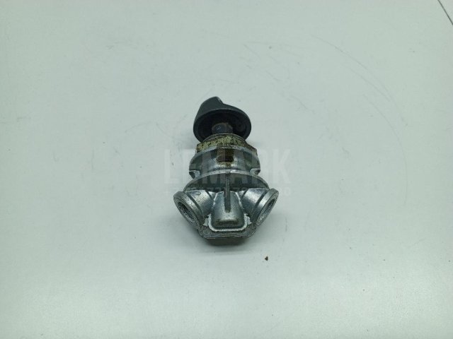 Клапан пневматический