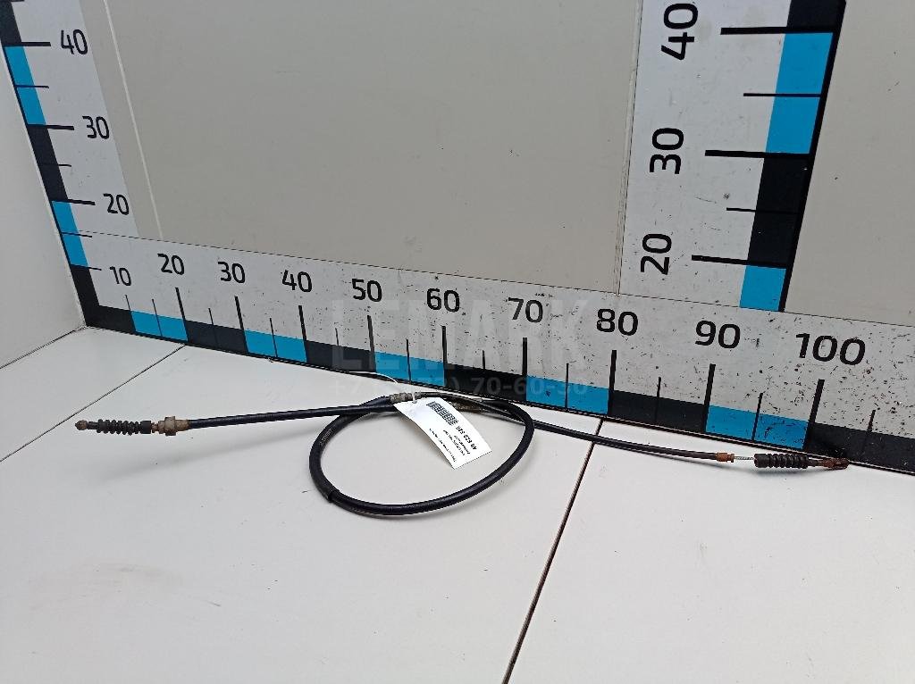 Трос стояночного тормоза