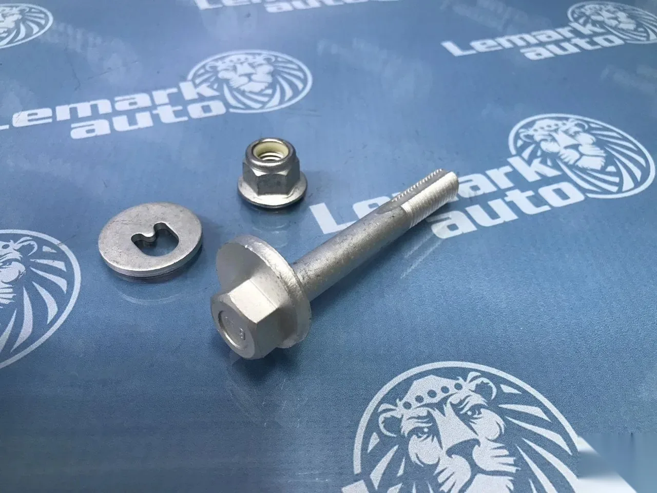 Болт развальный задний к-кт LEDO AK56980F