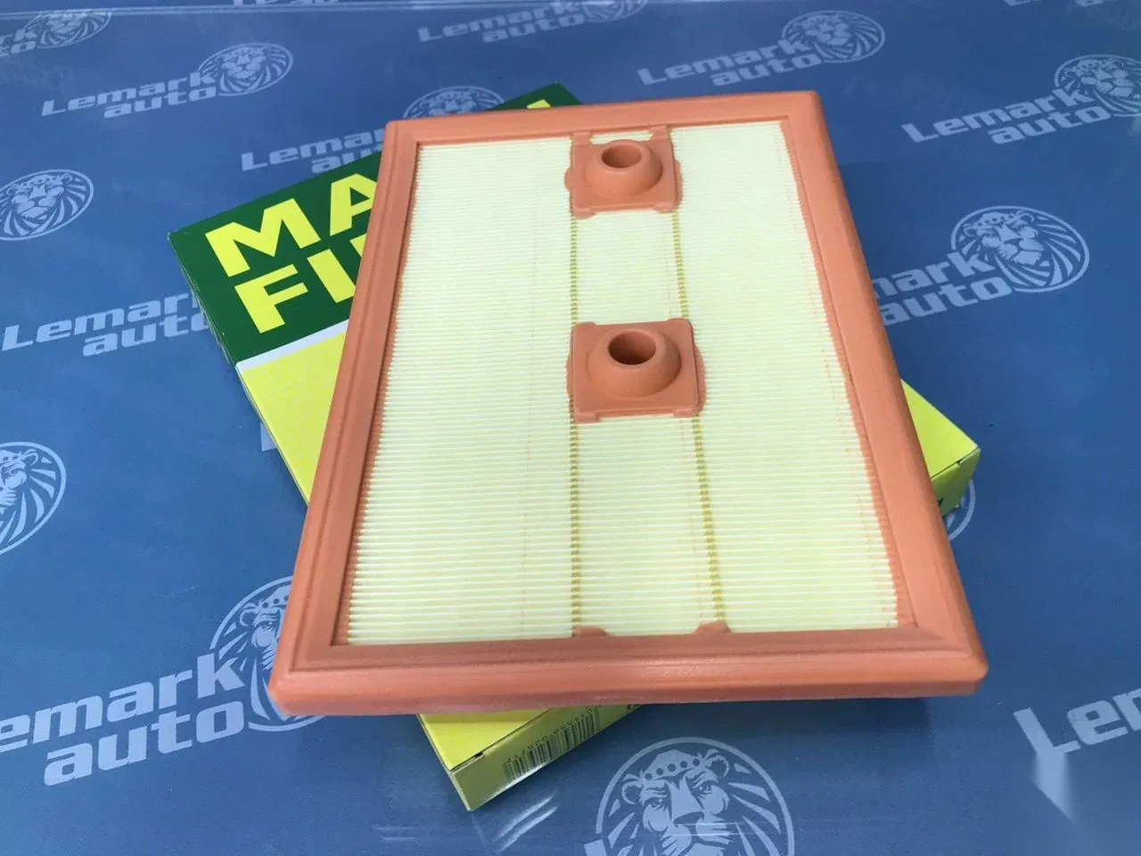 Фильтр воздушный Mann Filter C27009